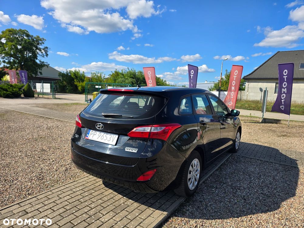 Hyundai i30 blue 1.4 Classic - 6