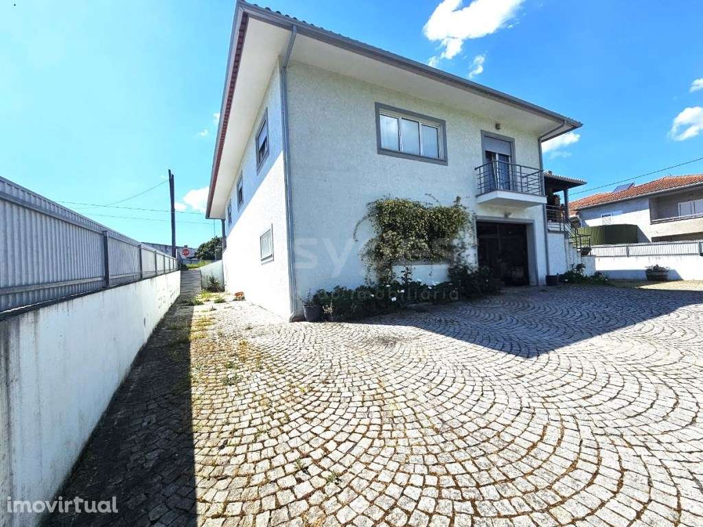 Moradia Isolada V4 na Freguesia de Vilar de Besteiros - Grande imagem: 2/36