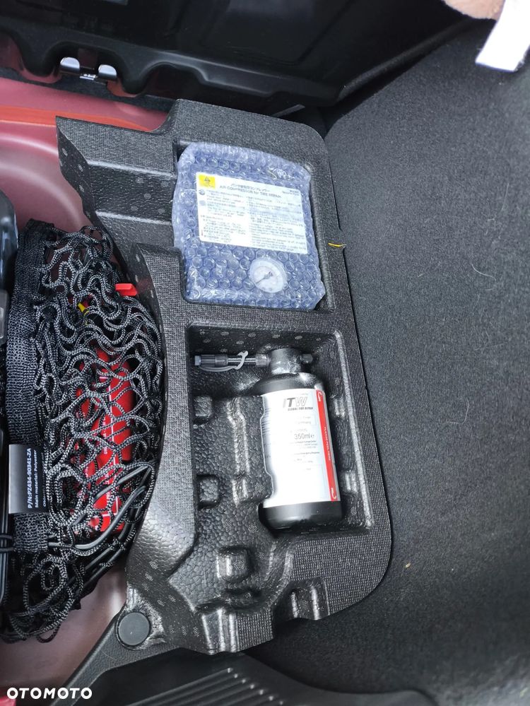 Toyota Aygo X 1.0 VVT-i JBL - 13