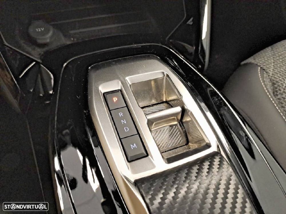 Peugeot 208 1.2 PureTech Allure EAT8 - 18