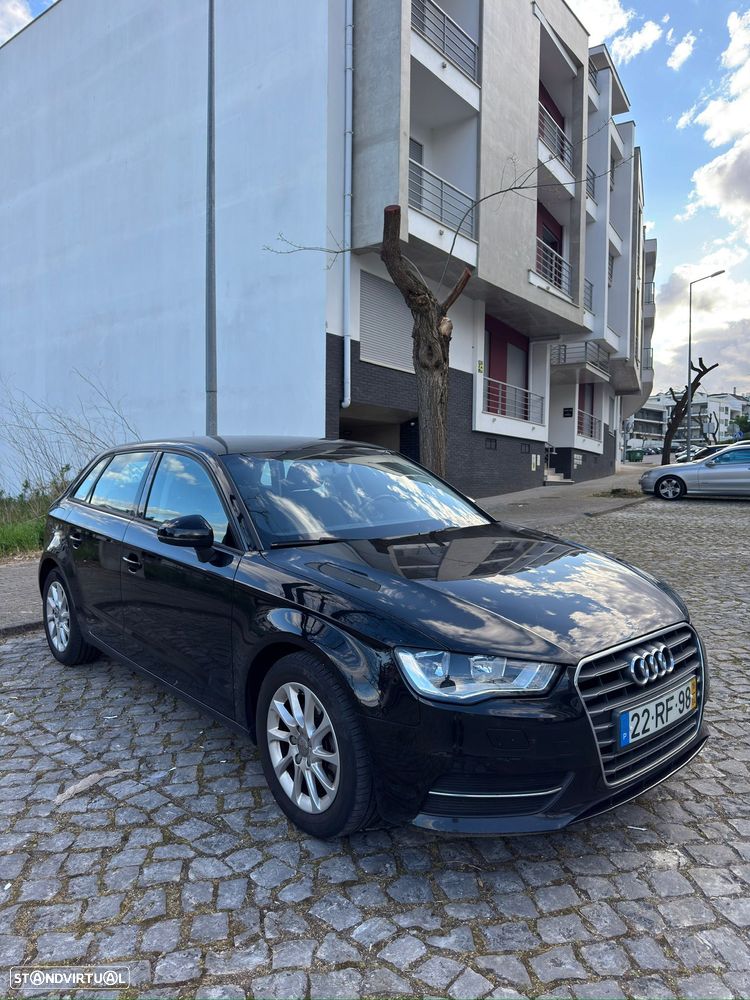 Audi A3 Sportback 1.6 TDI Attraction - 1