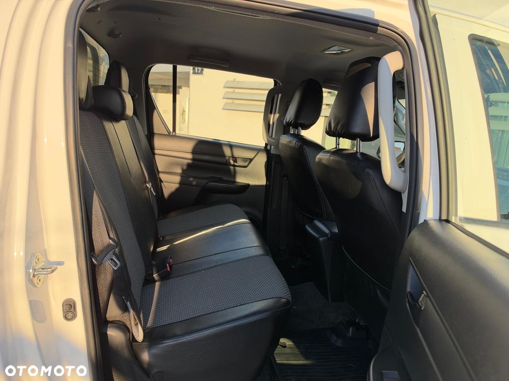 Toyota Hilux 2.4 D-4D Double Cab DLX 4x4 - 6