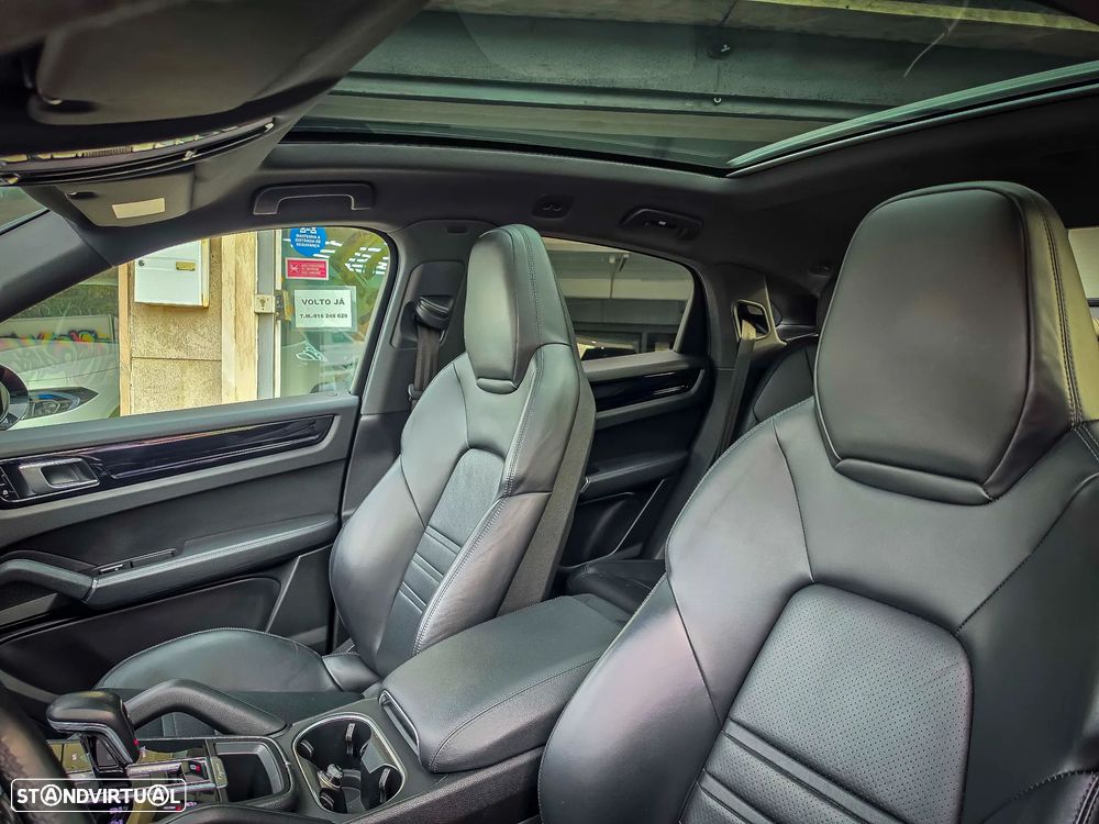 Porsche Cayenne Coupé E-Hybrid - 17