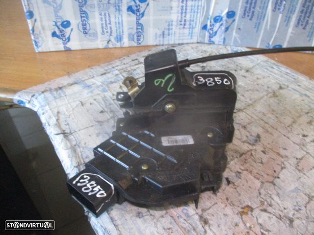 Fecho 3M5AR21812AH FORD C MAX 2004 FD 6 PINOS FORD FOCUS CMAX FASE 1 2004 1.6TDCI 110CV 5P CINZA FDRT 6 PINOS - 4