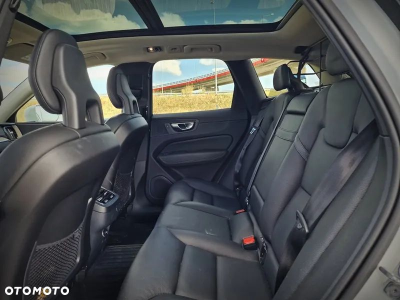 Volvo XC 60 T5 AWD Inscription - 17