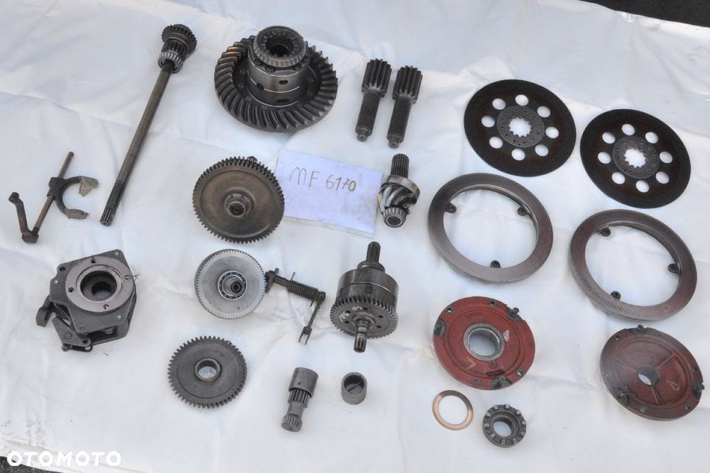 WAŁEK KOŁO TALERZOWE TRYB PÓŁOŚ TARCZKI CHOINKA MASSEY FERGUSON 6170 - 2