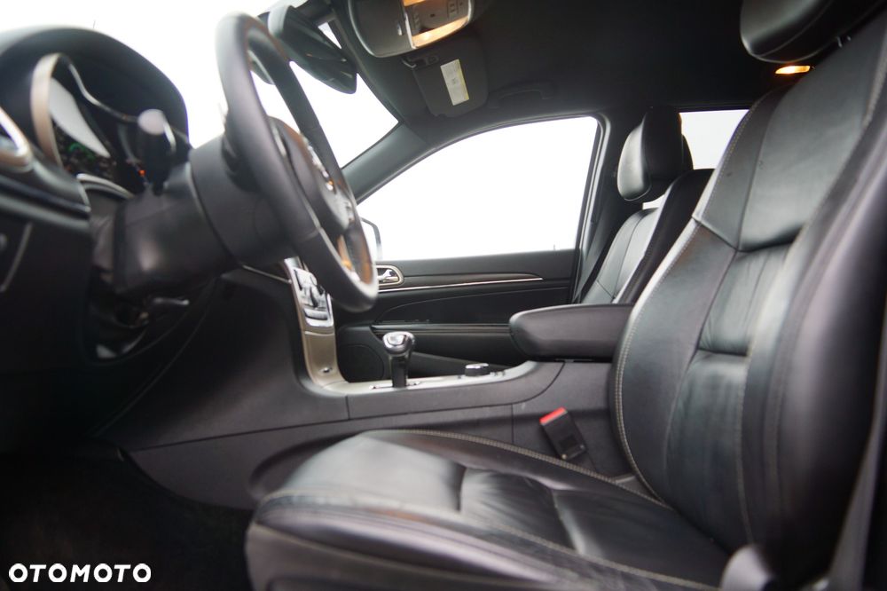 Jeep Grand Cherokee - 13