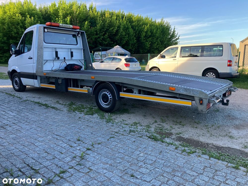 Mercedes-Benz Sprinter - 13