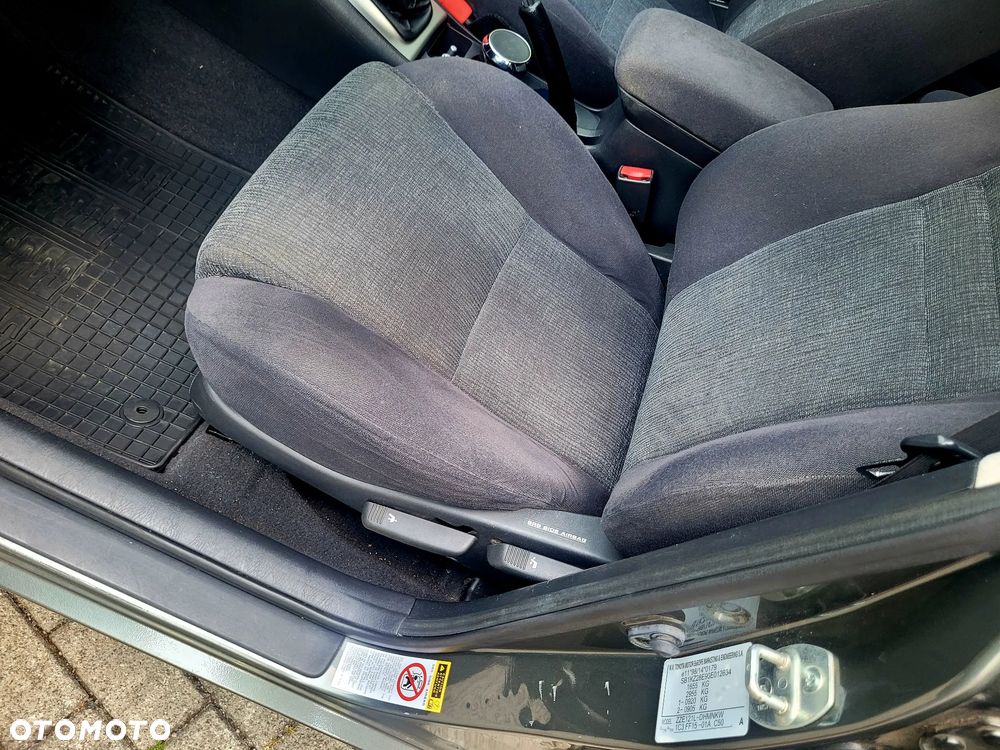Toyota Corolla - 18