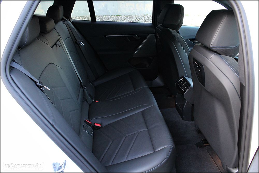 BMW i5 eDrive40 Pack Desportivo M Pro - 19