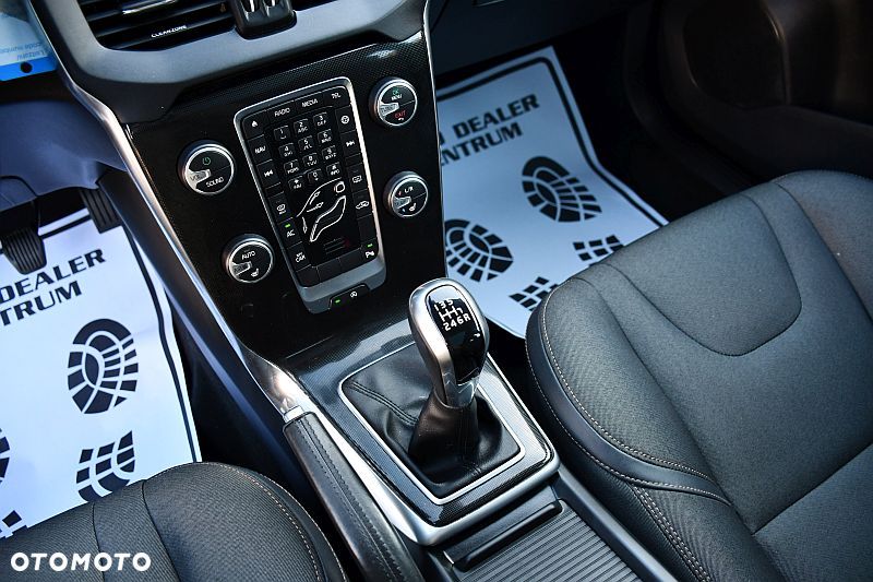 Volvo V40 Cross Country D2 Momentum - 16