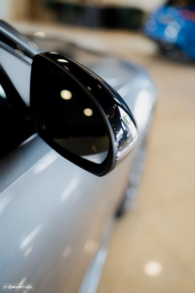 Mercedes-Benz C 300 e AMG Line - 12