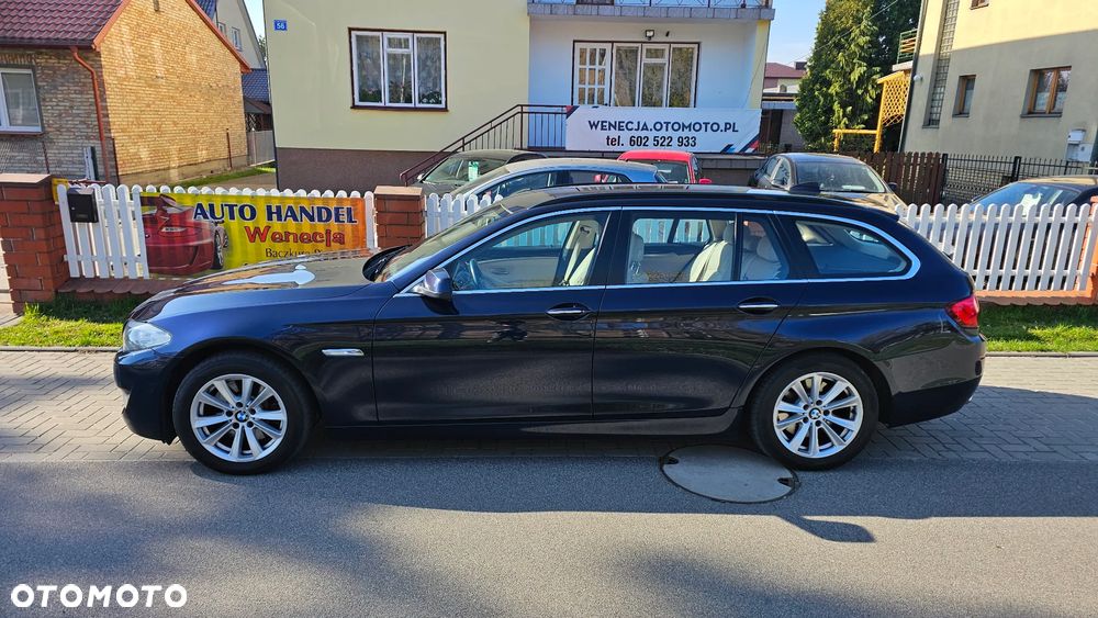 BMW Seria 5 525d xDrive - 8