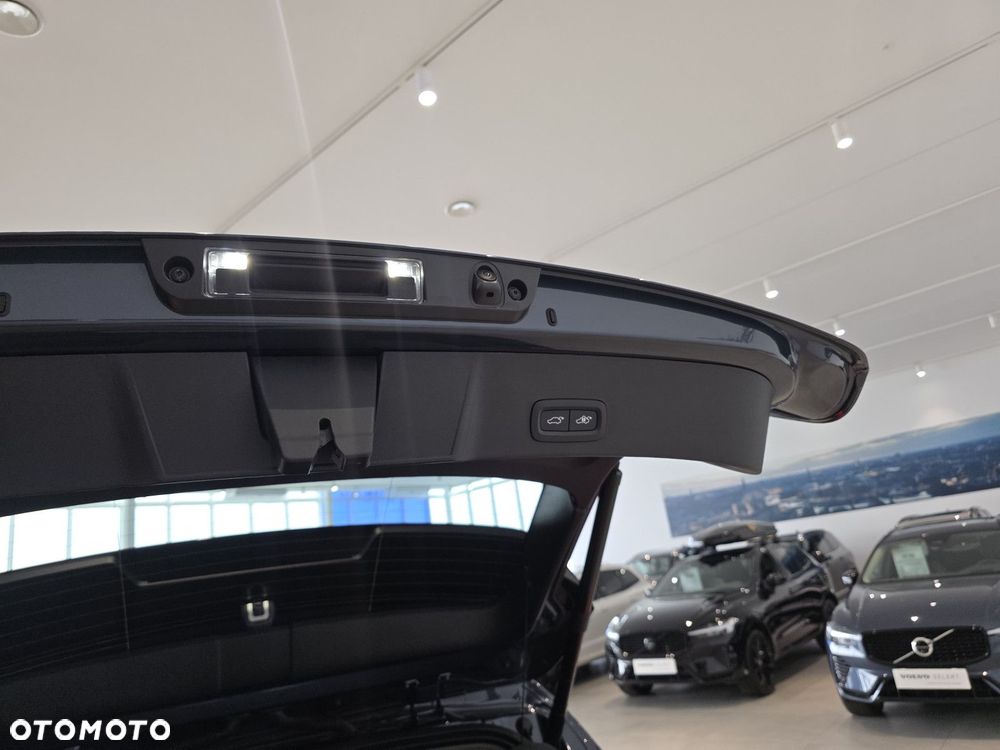 Volvo XC 40 - 32