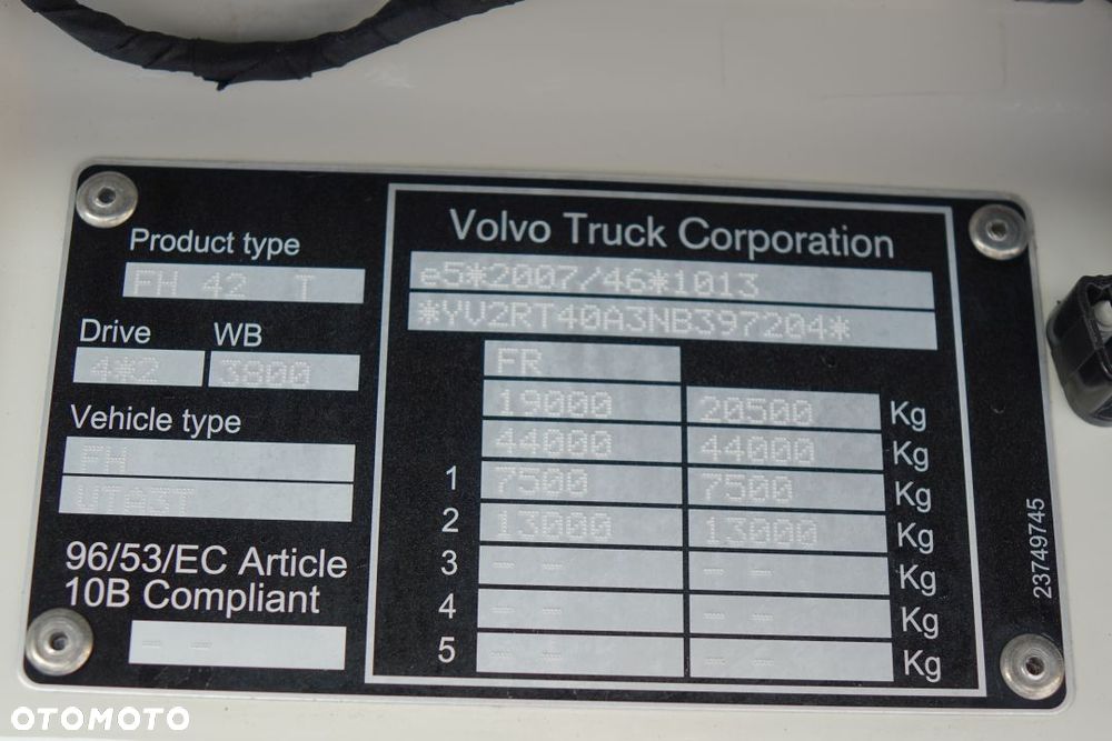 Volvo FH 500 GLOBETROTTER / I-SAVE / STANDARD / AUTOMAT / EURO 6 / KLIMATYZACJA POSTOJOWA / LODÓWKA / LED / NAVI / 2 ZBIORNIKI - 35