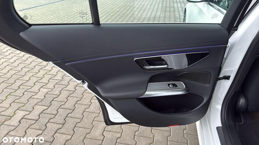 Mercedes-Benz Klasa E - 14