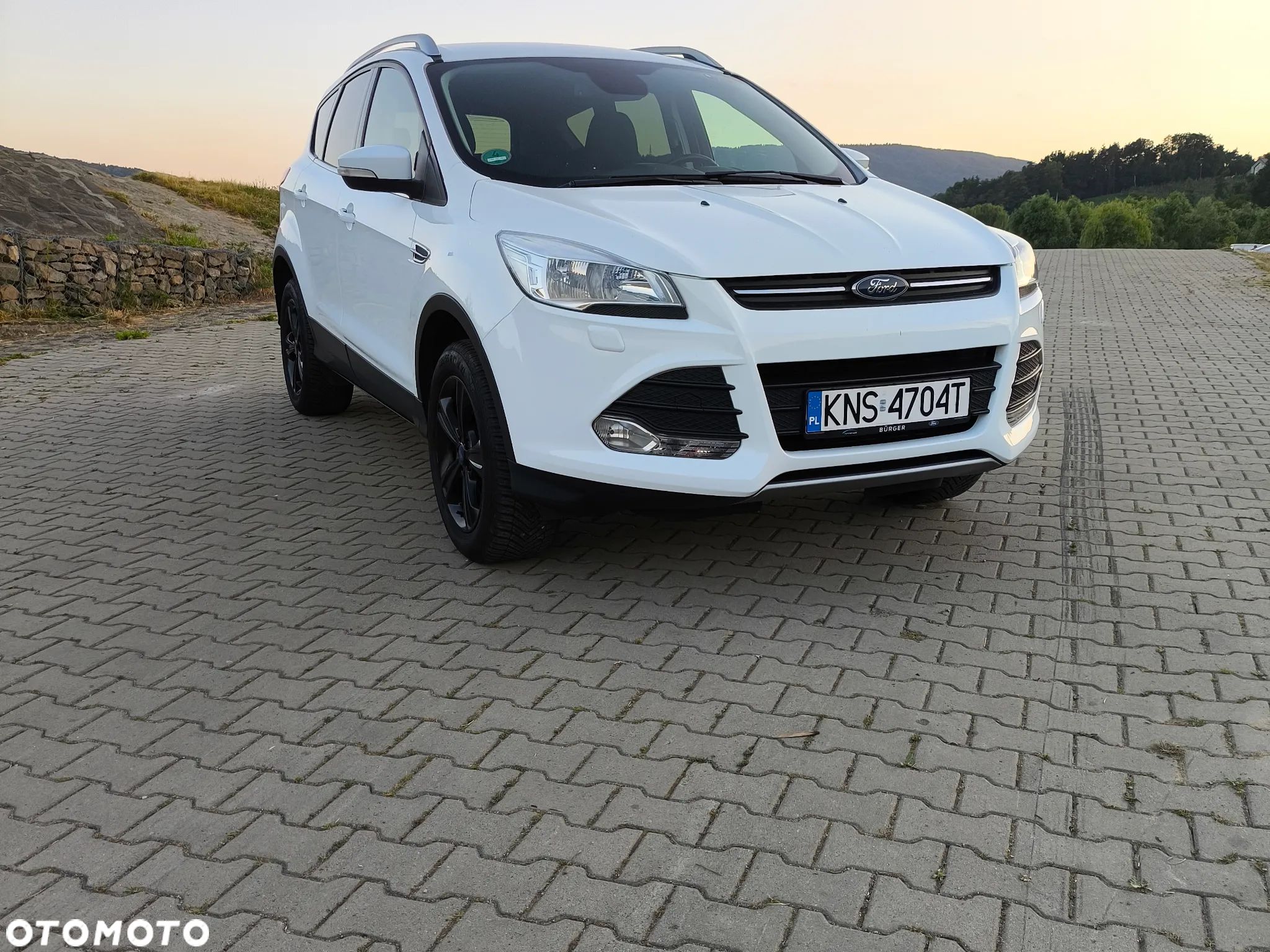 Ford Kuga 1.5 EcoBoost 2x4 Black & Silver - 1
