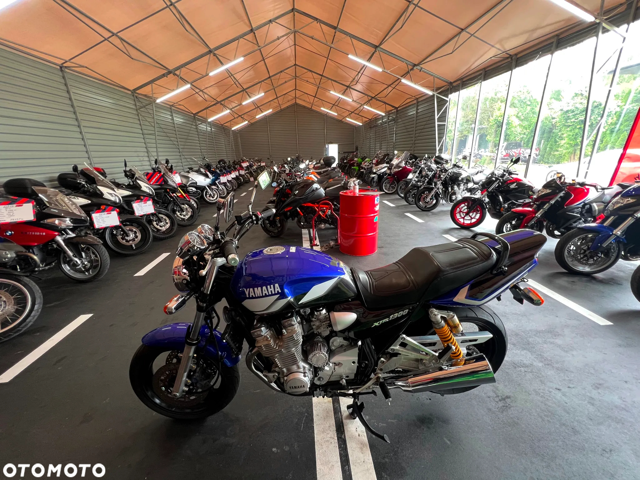 Yamaha XJR - 14