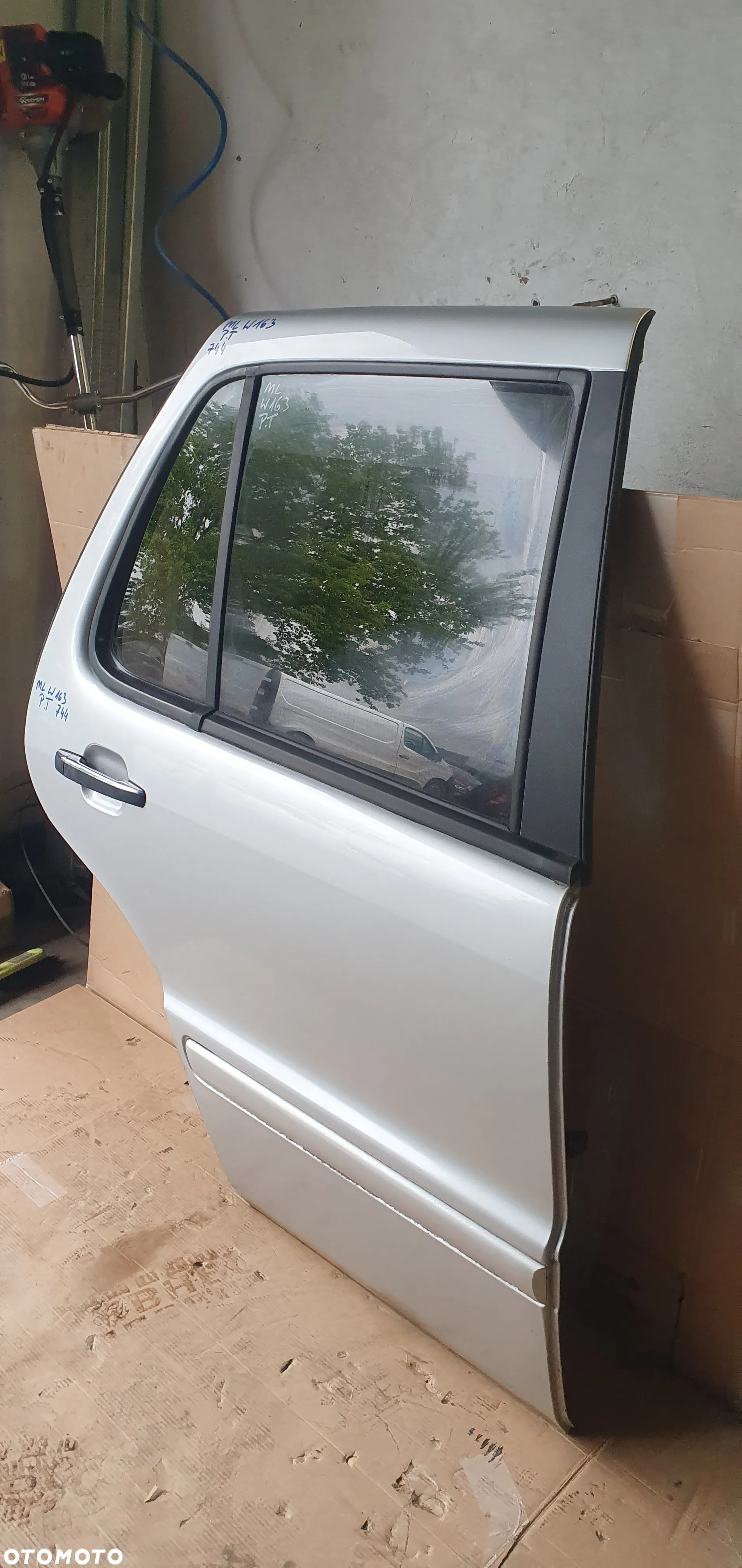 Drzwi prawy tył tylne prawe Mercedes ML W163 744 C744 - 3