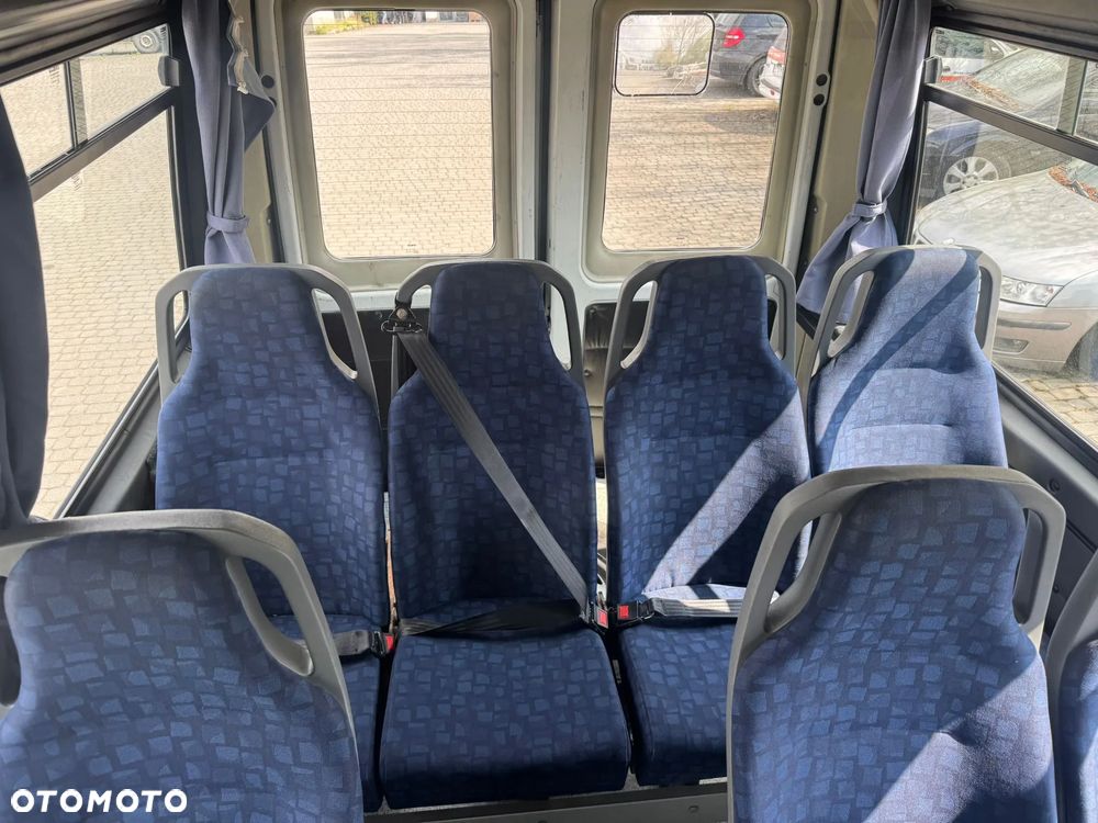 Irisbus Iveco Daily Klima Tylko 157 tyś km z Wojska Francuskiego 17 Osobowy - 20