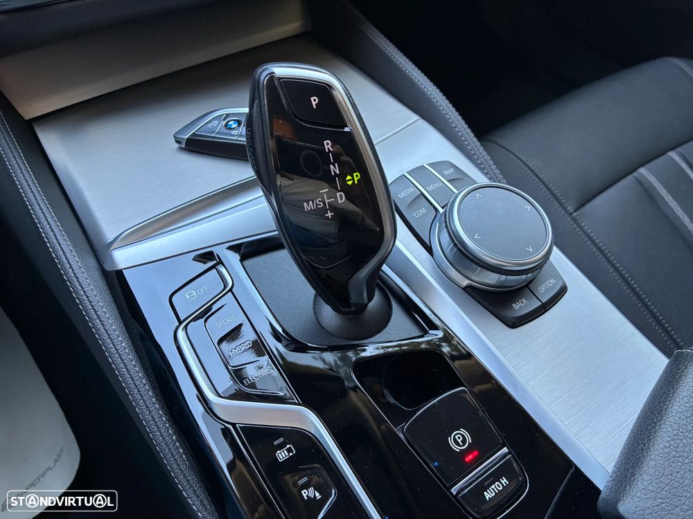 BMW 530 e Aut. Luxury Line - 32