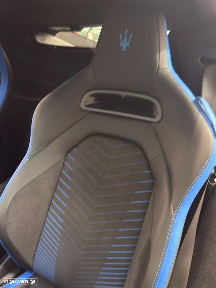 Maserati MC20 3.0 V6 - 6
