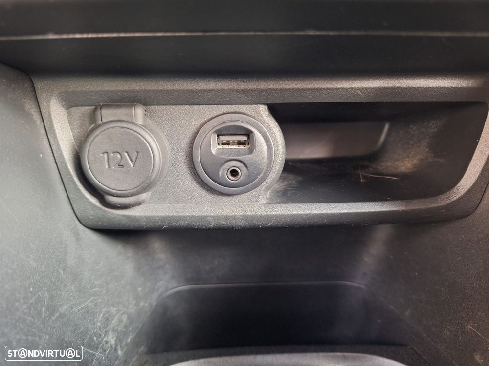 Peugeot 2008 1.2 PureTech Style - 26