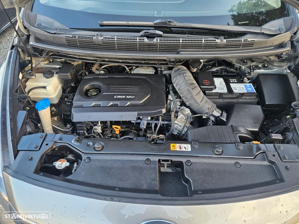 Kia Carens 1.7 CRDi ISG TX - 46