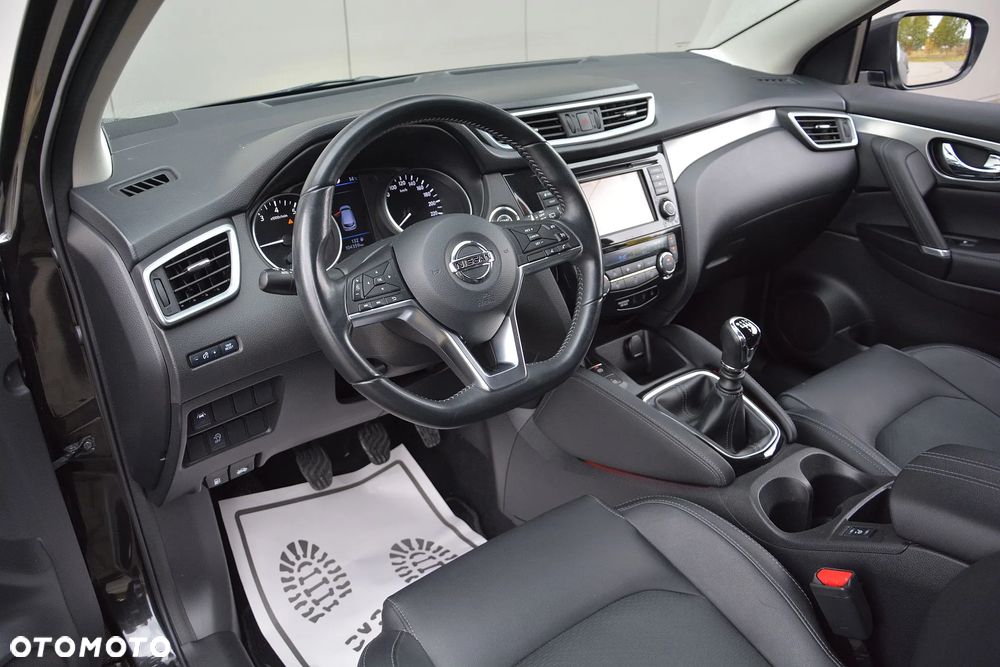 Nissan Qashqai 1.3 DIG-T TEKNA - 8