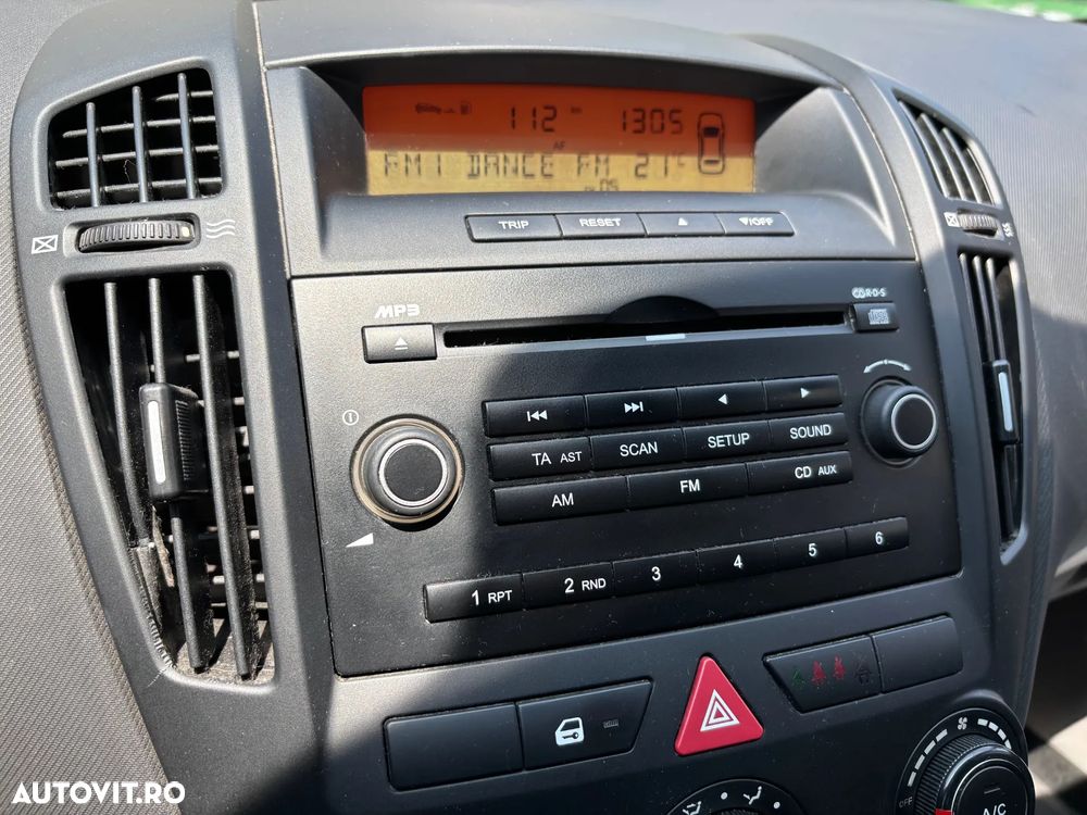 Kia Ceed Cee'd 1.6 DSL HP STYLE - 3