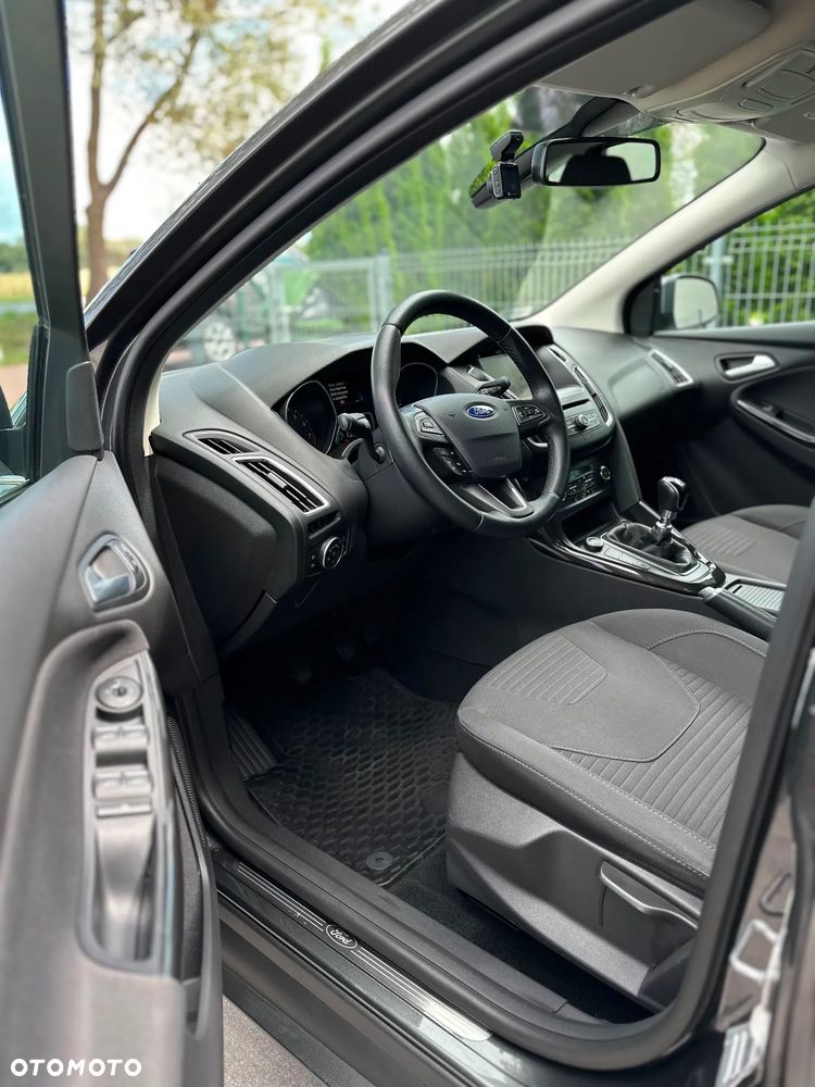 Ford Focus 1.0 EcoBoost Titanium - 8
