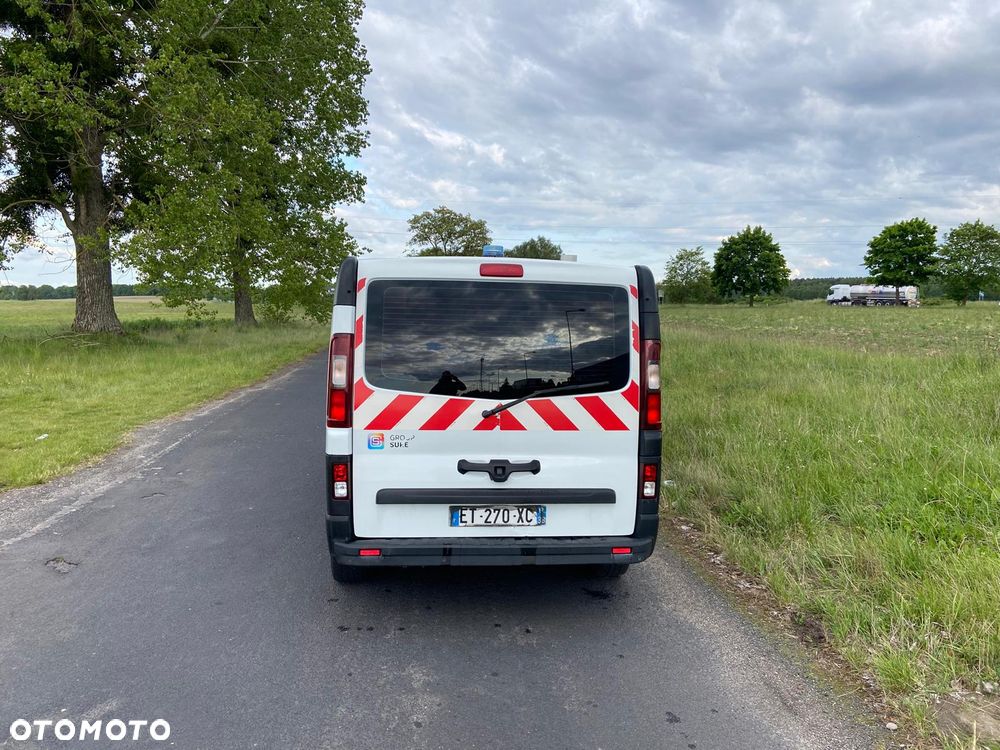 Opel Ambulans Karetka vivaro - 7