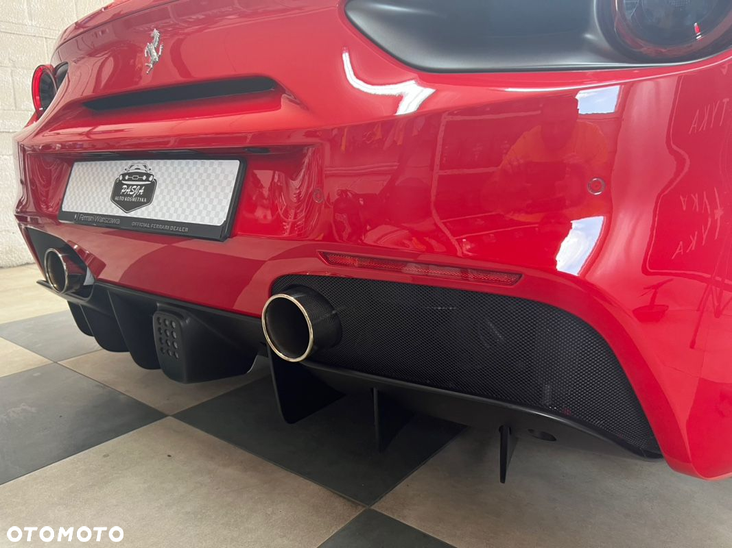 Ferrari 488 - 11