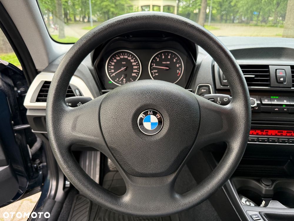 BMW Seria 1 114i - 17