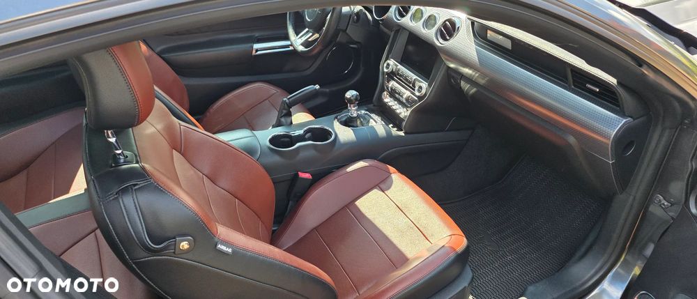 Ford Mustang 2.3 EcoBoost - 13
