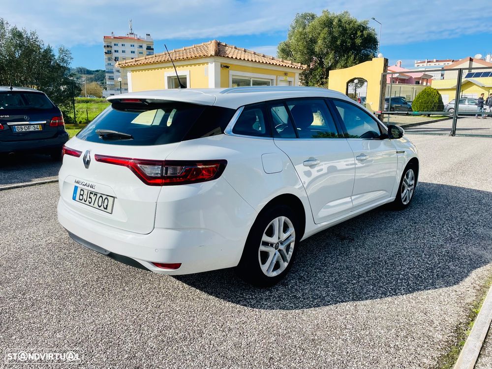 Renault Mégane Sport Tourer 1.5 Blue dCi Zen - 4