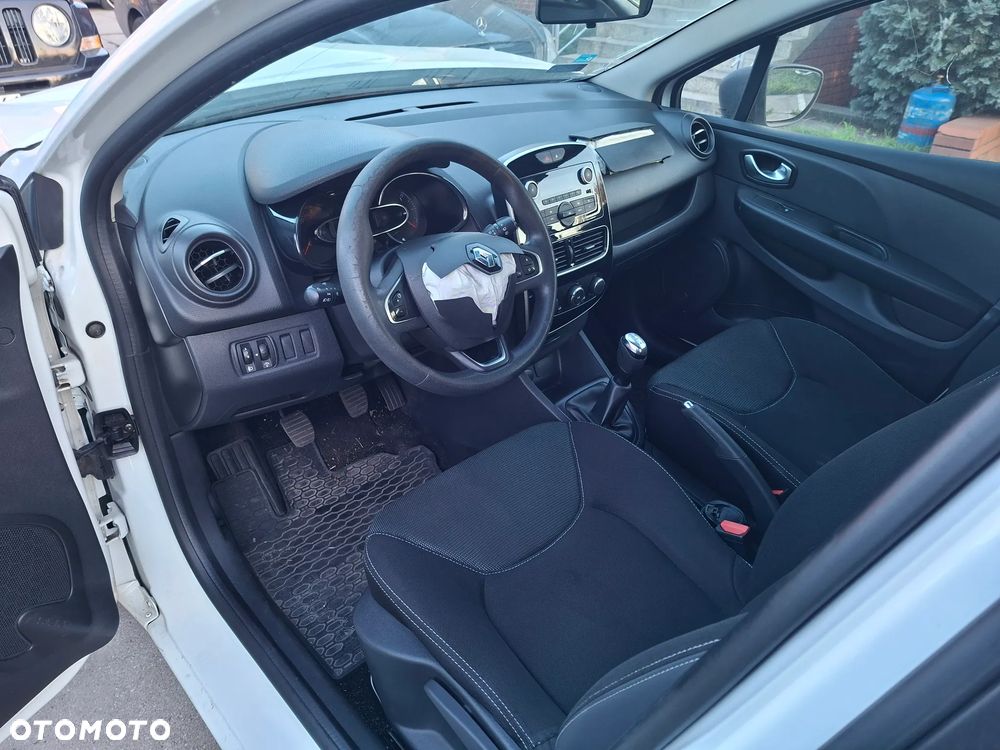 Renault Clio - 9