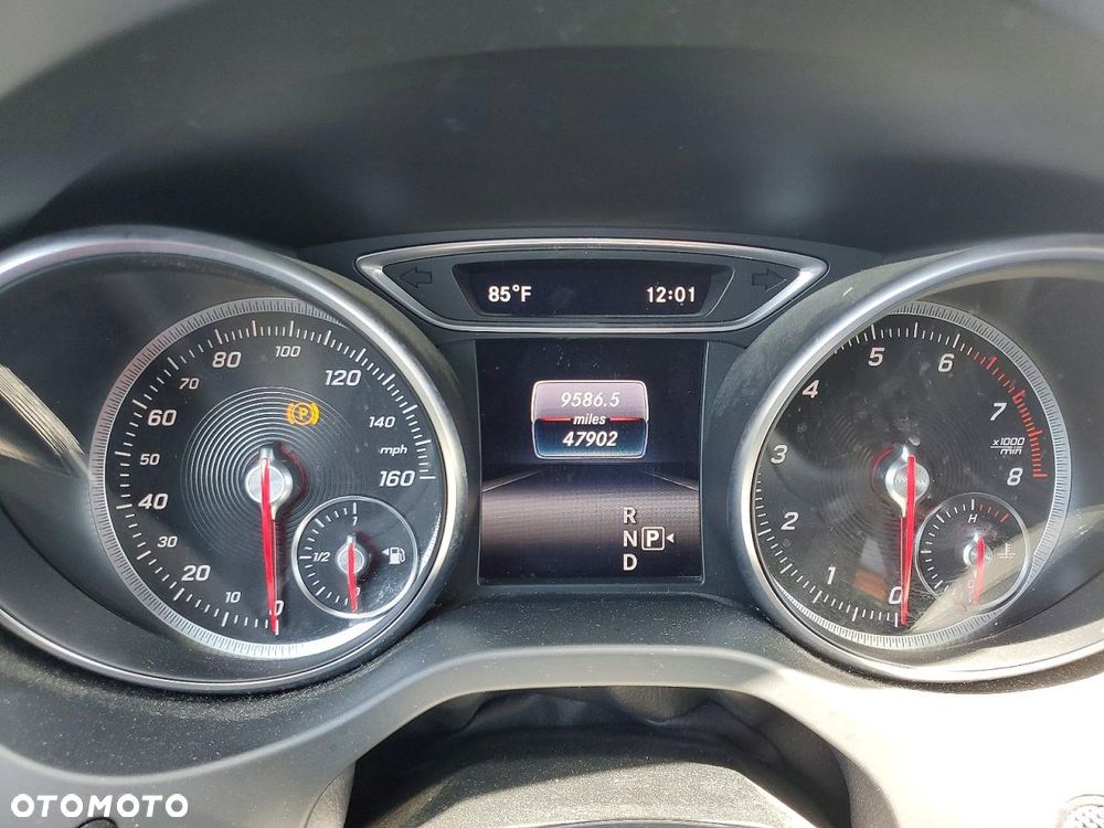 Mercedes-Benz CLA 250 4Matic 7G-DCT - 11