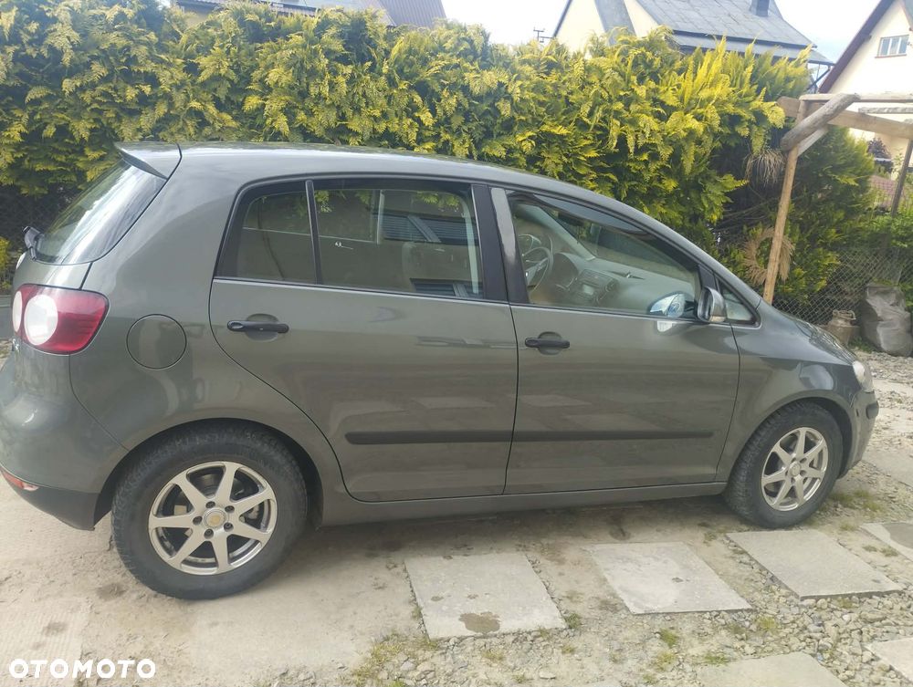 Volkswagen Golf Plus 1.6 FSI Comfortline - 5