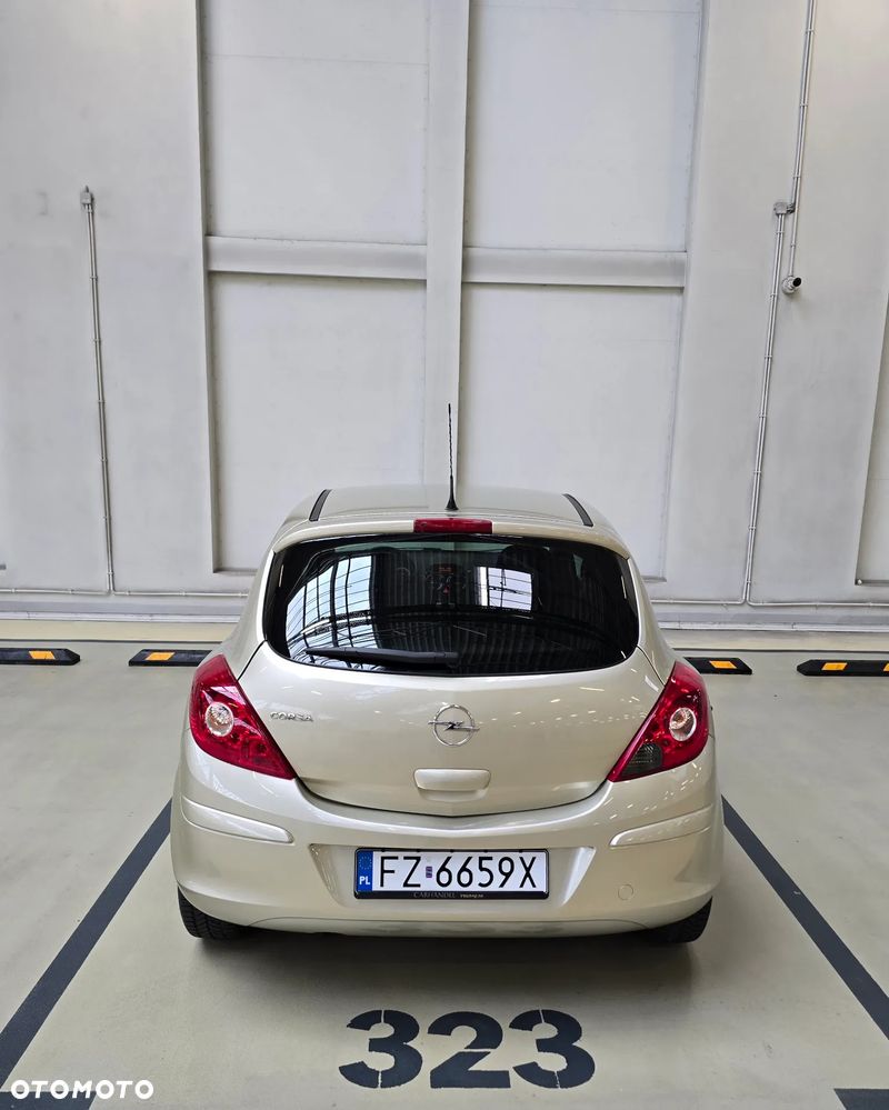 Opel Corsa 1.4 16V Innovation 110 Jahre - 29