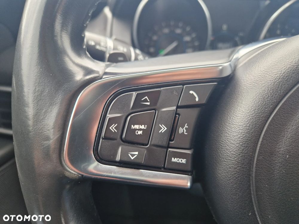 Jaguar XE - 14