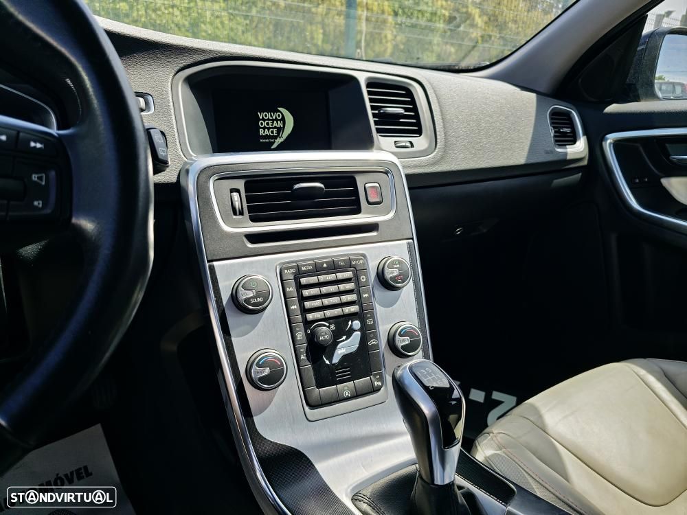 Volvo V60 2.0 D3 Volvo Ocean Race - 16
