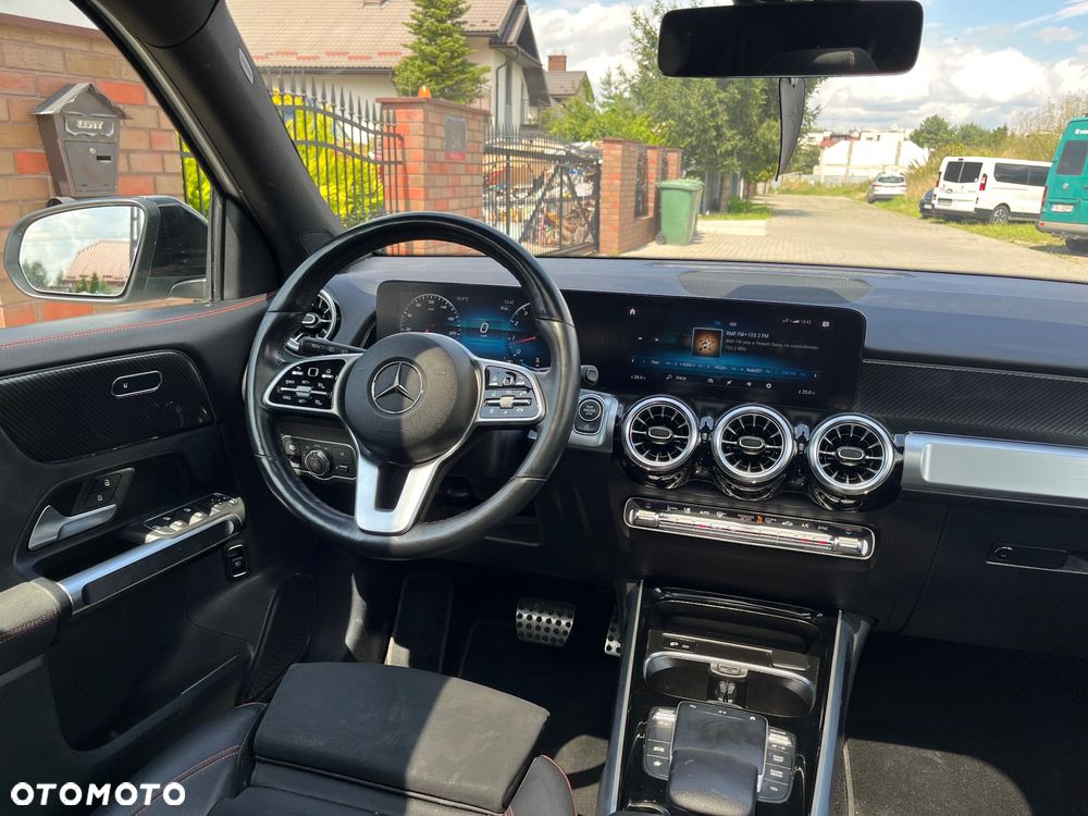 Mercedes-Benz GLB - 4