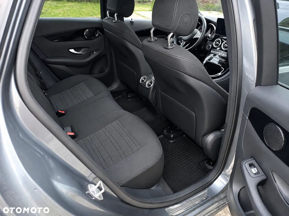 Mercedes-Benz GLC 350 e 4Matic 7G-TRONIC Edition 1 - 11
