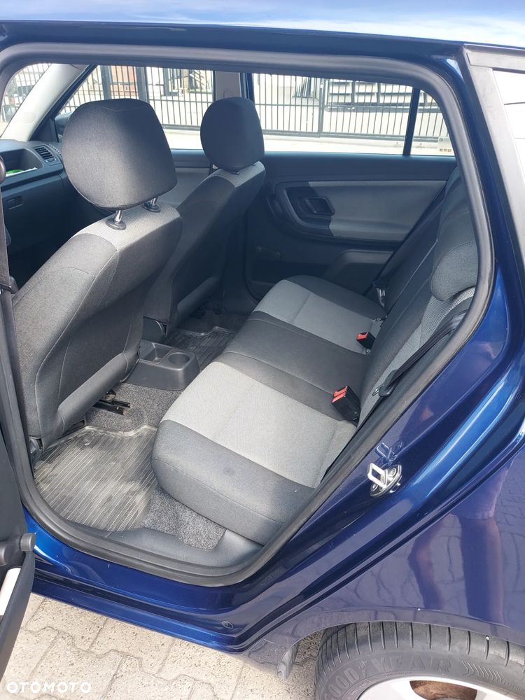 Skoda Fabia 1.6 TDI DPF Active Plus - 10