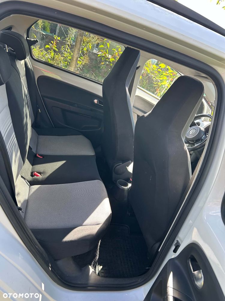 Volkswagen up! - 4