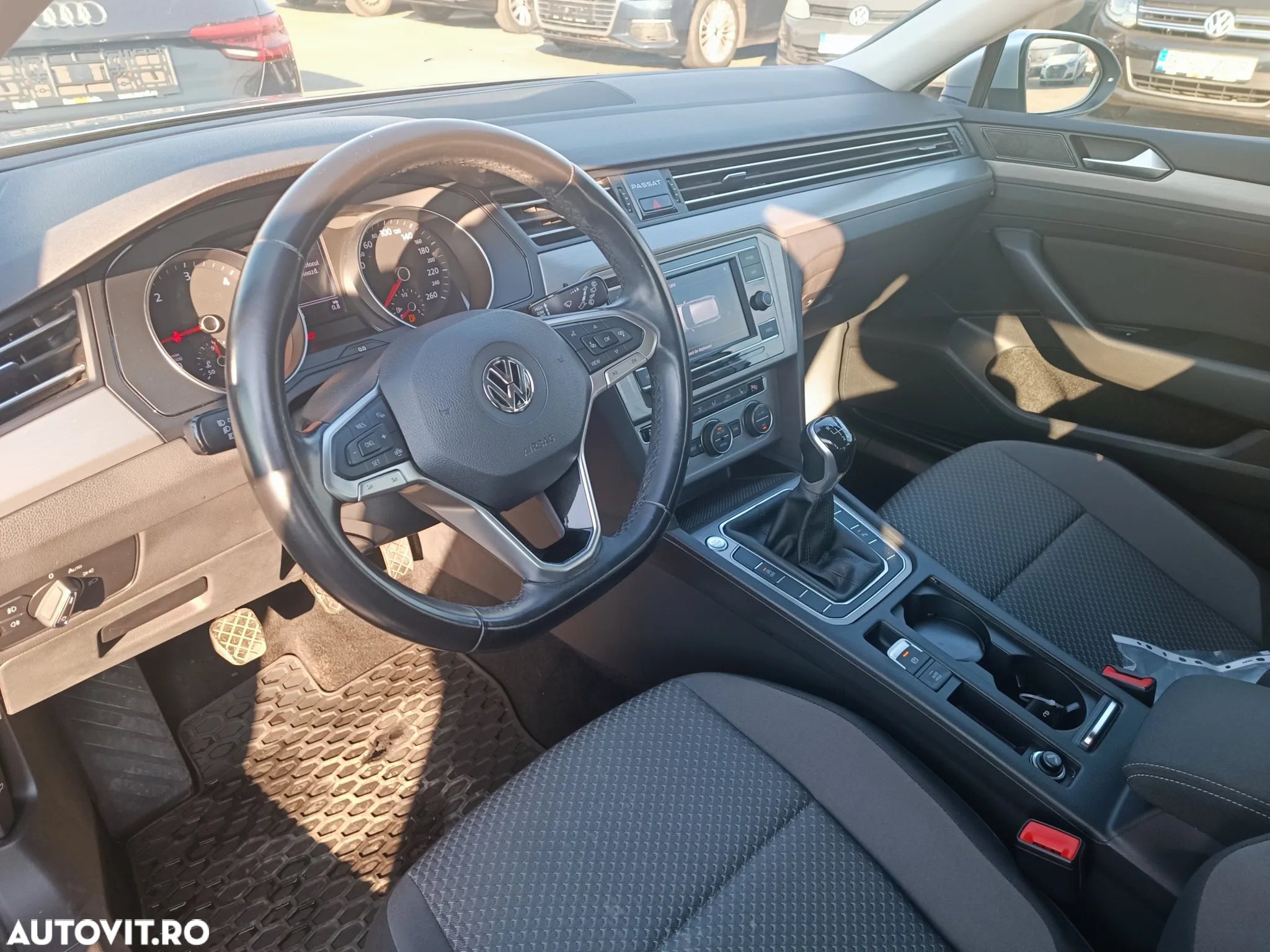 Volkswagen Passat Variant 2.0 TDI SCR Advance - 9
