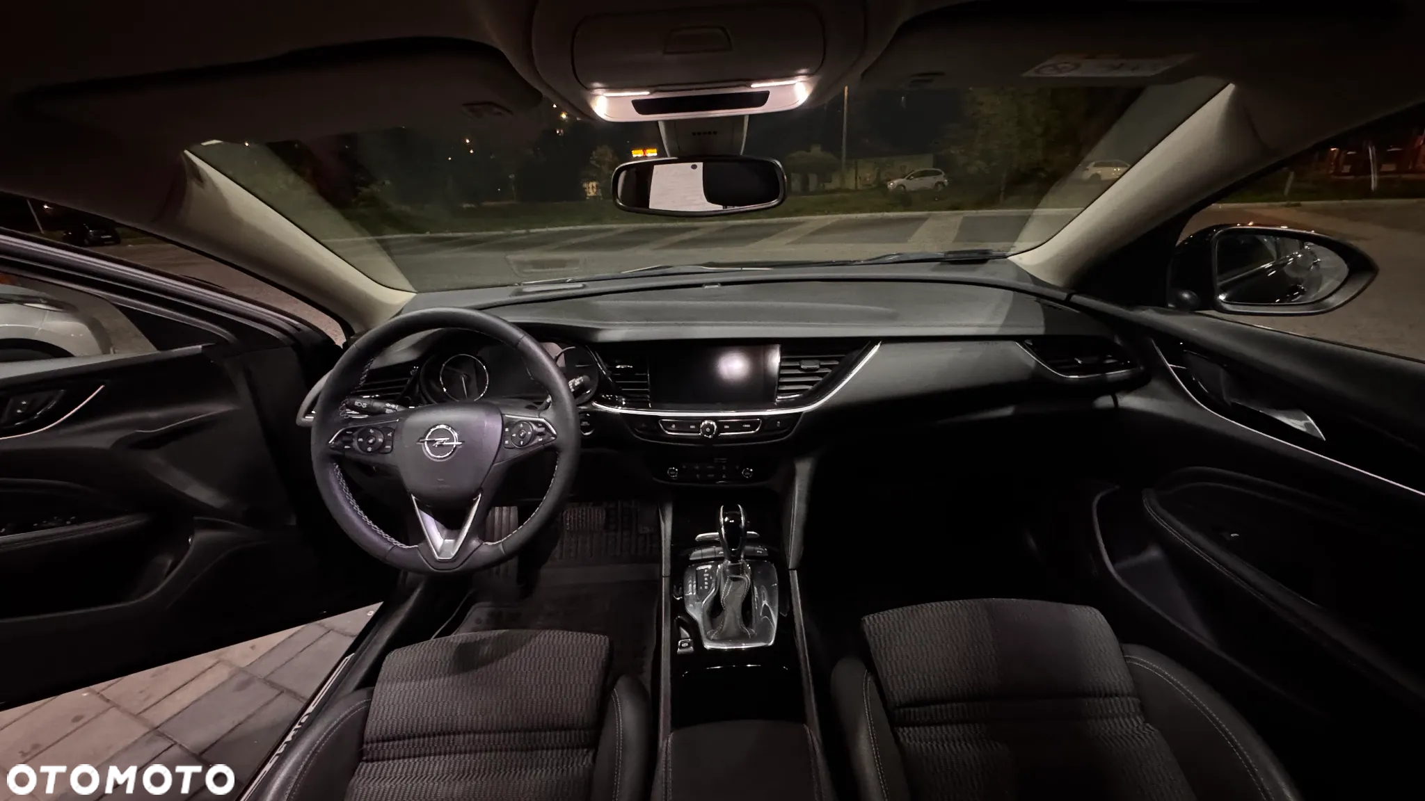 Opel Insignia - 36