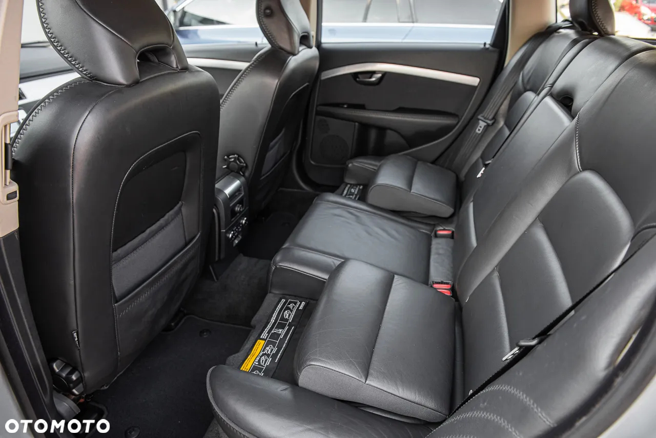 Volvo V70 3.2 AWD Ocean Race - 17