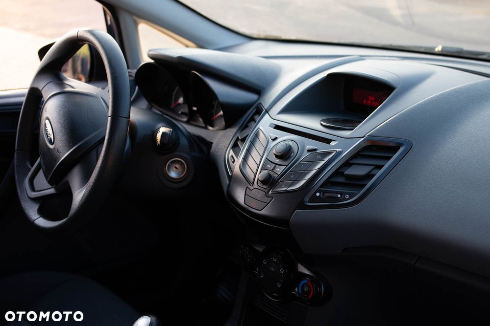Ford Fiesta 1.4 TDCi Ambiente - 7
